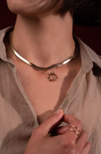 Load image into Gallery viewer, Freedom Necklace - Abhá Jewelry - Bahai Jewelry - Baha'i Jewelry - Bahai Necklace - Nine-pointed star - Abha Jewelry